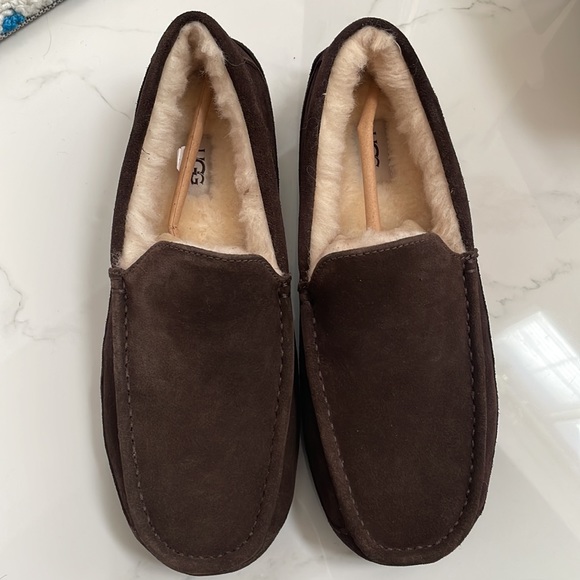 UGG Men's Ascot Slipper - Picture 7 of 8